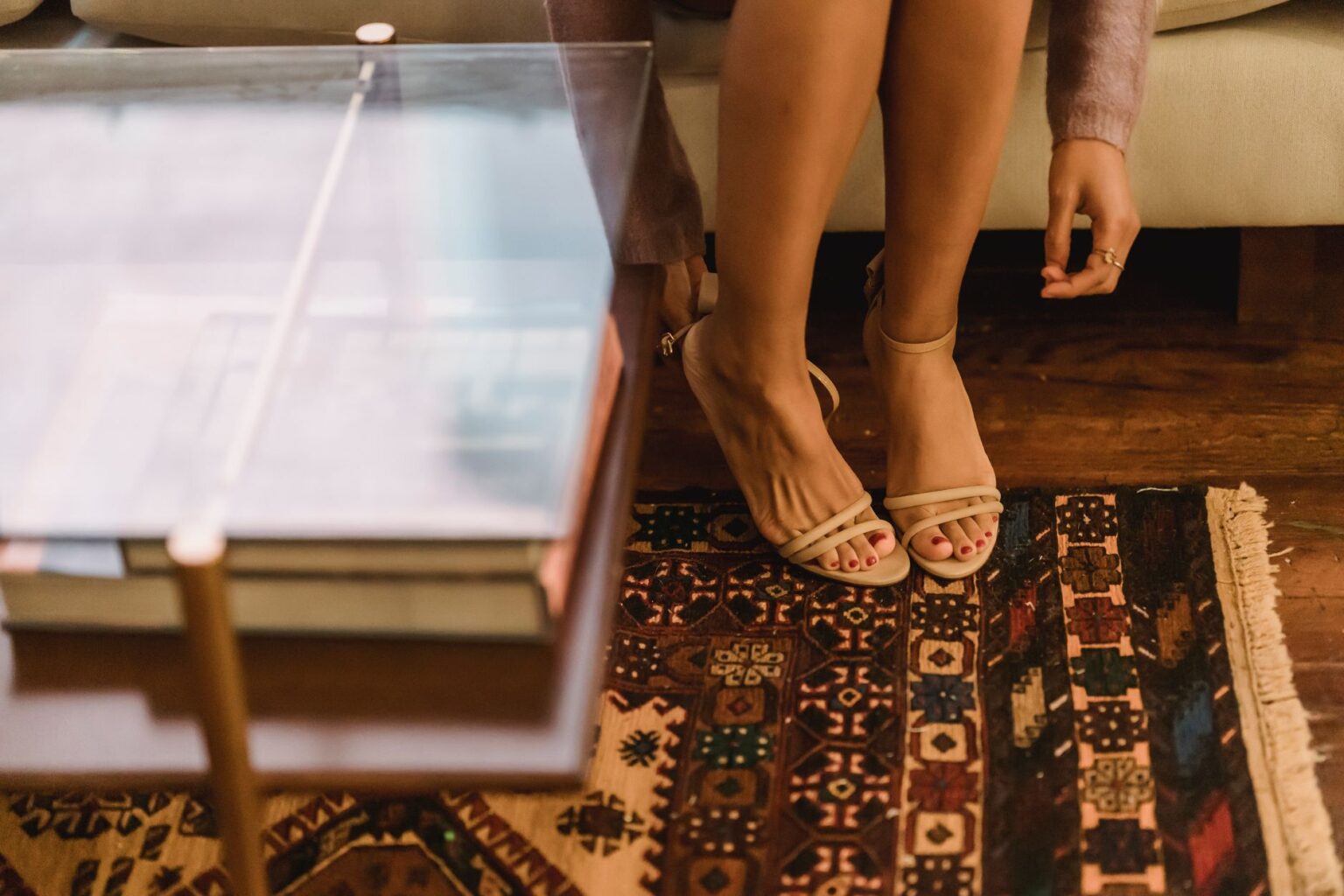 Hermès’ Oran Sandal Is Quietly Outlasting the Minimalist Slide Close-up of a pair of minimalist leather flat sandals on a clean surface