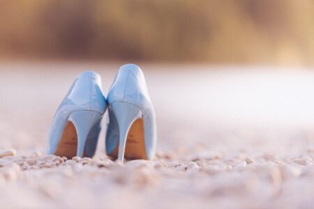 The Pointed-Toe Kitten Heel Is Quietly Outlasting the Block Heel A pair of pointed-toe kitten heel shoes in neutral leather on a clean surface